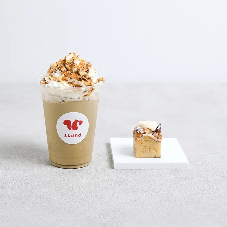 東京・蔵前のできたておやつの専門店「スナックミースタンド」で、すっきりとした味わいで夏にぴったりのオリジナルドリンク「ほうじ茶フロスタ」を4月27日(土)より販売開始