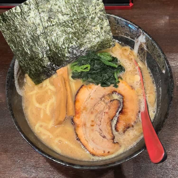 【ラーメン3選】西八王子駅前に並ぶ!『家系ラーメン』が食べられる店まとめ