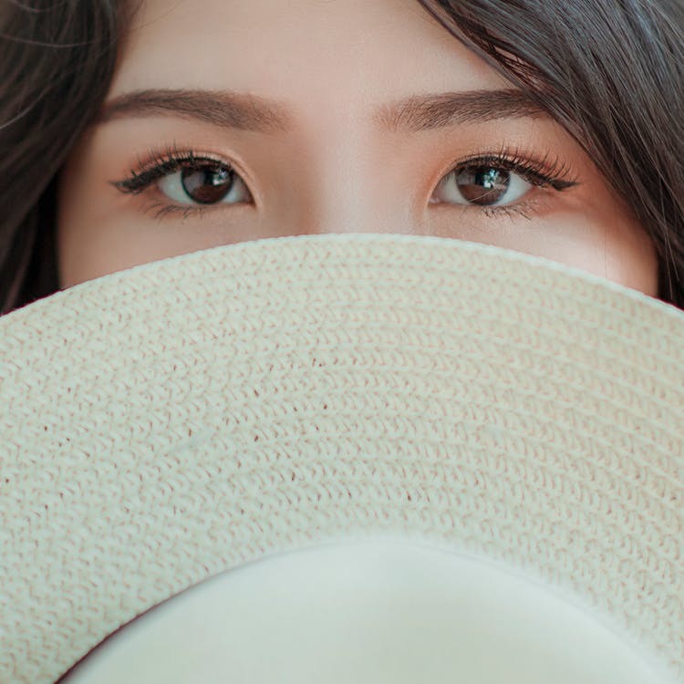 つぶらな瞳とはどんな瞳?特徴や印象・つぶらな瞳の女性芸能人まで紹介!