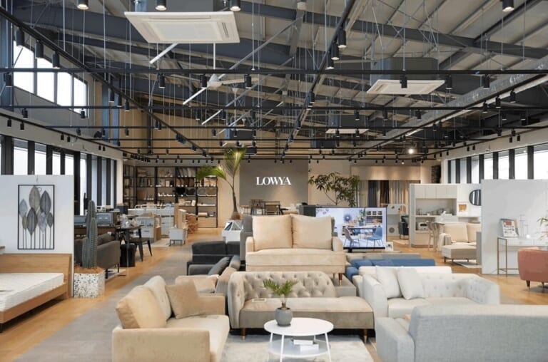 家具・インテリアECの強者「LOWYA」が19年越しで踏み出す「リアル領域」その狙いと勝算