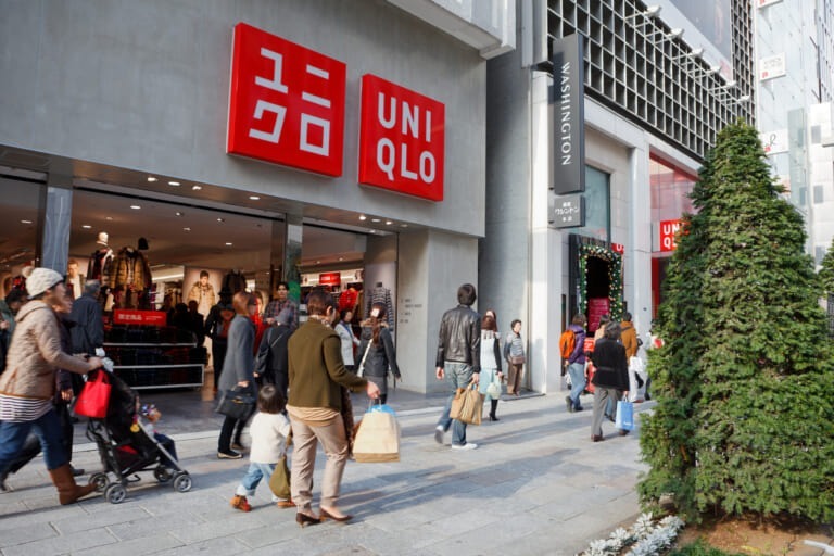 売上の６割占める中国・日本で苦戦、円安…それでも最高益更新するユニクロ「４つの秘密」