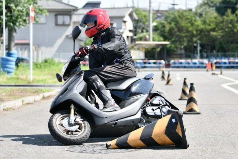 排気量引き上げで普通免許でも125ccまで乗車可能に！でも喜んでばかりではいられない？実は「こっそり18億円増税」なの？