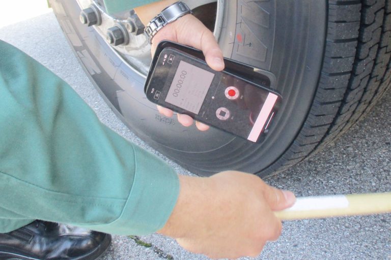 横浜ゴム　トラック・バス用　タイヤ空気圧確認の打音をAIで分析する技術を開発