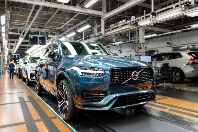 ｢さらば､ディーゼル｣､ボルボ最後のディーゼル車｢XC90｣が生産ラインから搬出