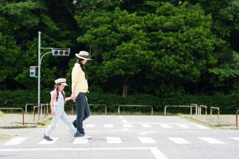 「クラクション鳴らすの大好き」なドライバーに遭遇…その“アタオカ”な無法者っぷりに呆れ