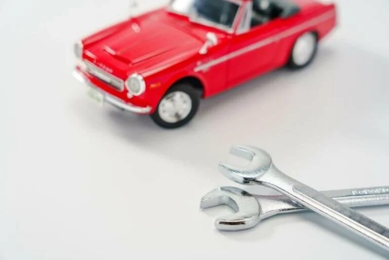 テールランプとは？切れたらどこで交換すればいいのか・交換費用を紹介