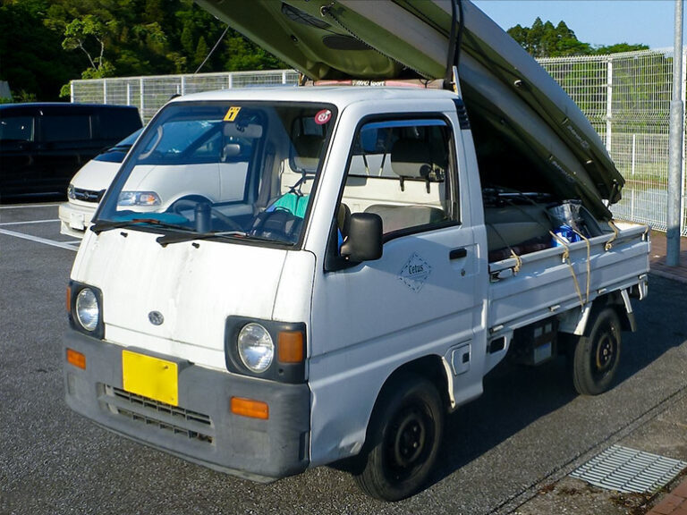 車中泊仕様の軽トラにしし狩バンパーを取り付けた