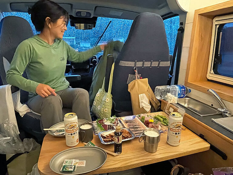 ハイエースより広いバンで旅をした！VANLIFEのリアルな使い心地