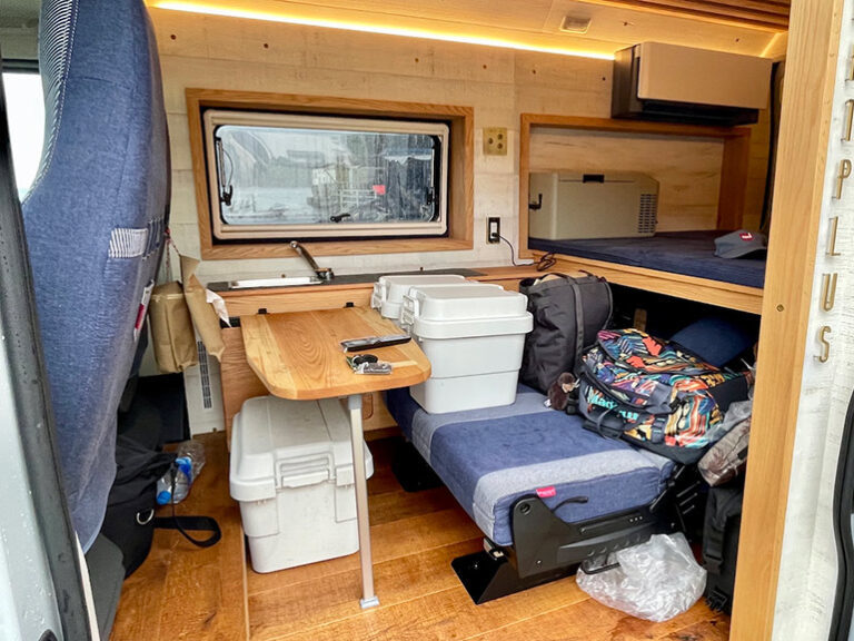 ハイエースより広いバンで旅をした！VANLIFEで体験したリアルな居住感