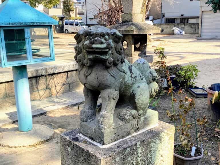 小曽根町「白山姫神社」は ほんのり洋館風な神社