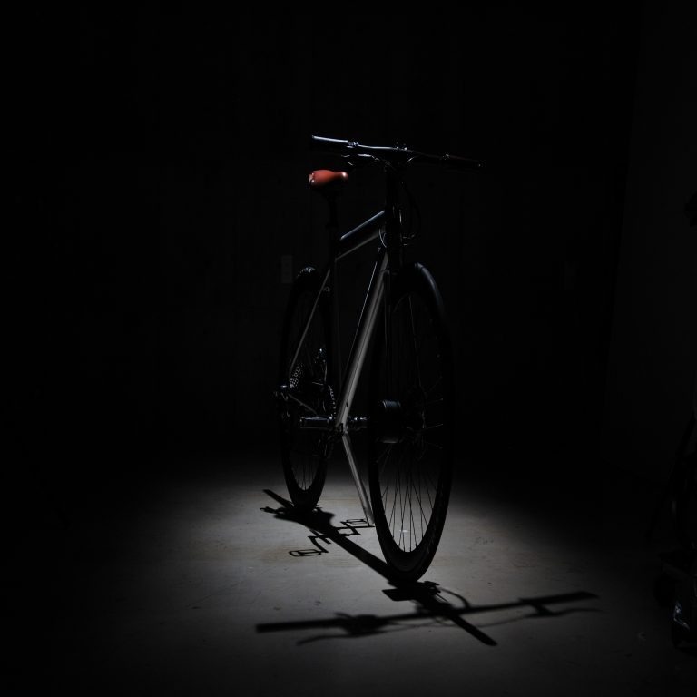 アプリ連動&スリムなフレームが魅力!最先端電動アシスト自転車「WELB」