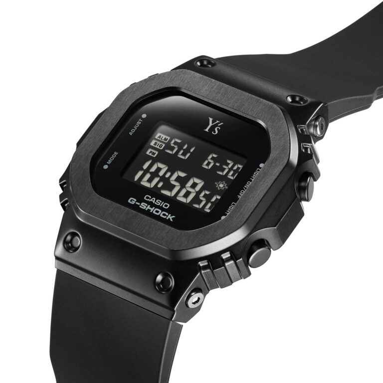 【新作時計ニュース｜カシオ】“Y's”とG-SHOCKがコラボ。“Y's”のアイコニックカラー、オールブラックでスタイリッシュに