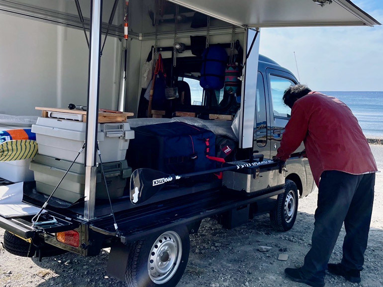 軽トラの荷台に身近なあの家具を置いてみたら利便性が飛躍的にアップした!