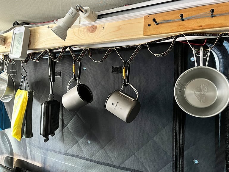 【実体験】商用ハイエースの車中泊DIY！毎年車検をラクに乗り切る工夫を紹介