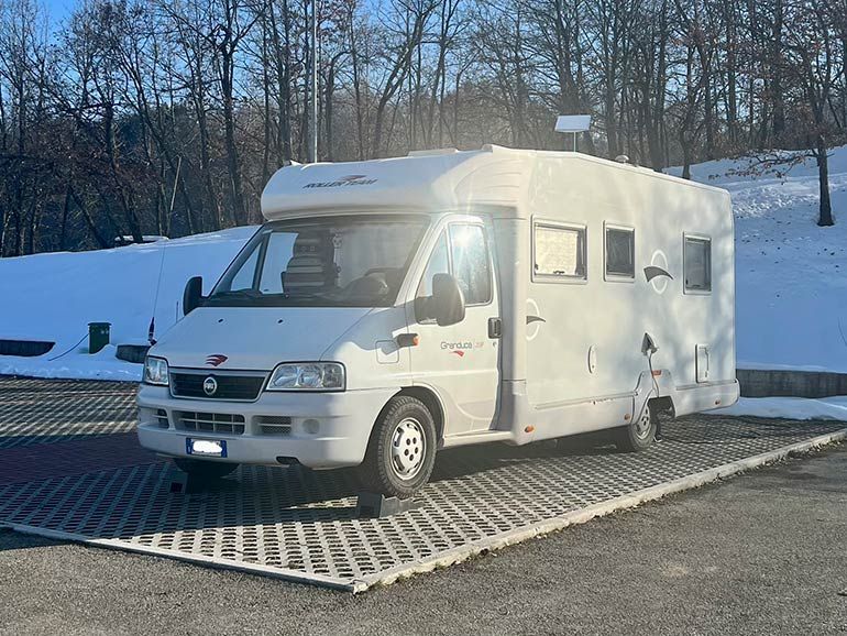 【中古キャンピングカーでヨーロッパ一周】最初の1カ月は故障・トラブル続き！