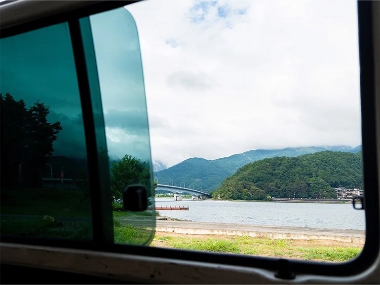 セキュリティを強化して安心な旅を！車中泊におすすめの「防犯グッズ」と「防犯対策」とは