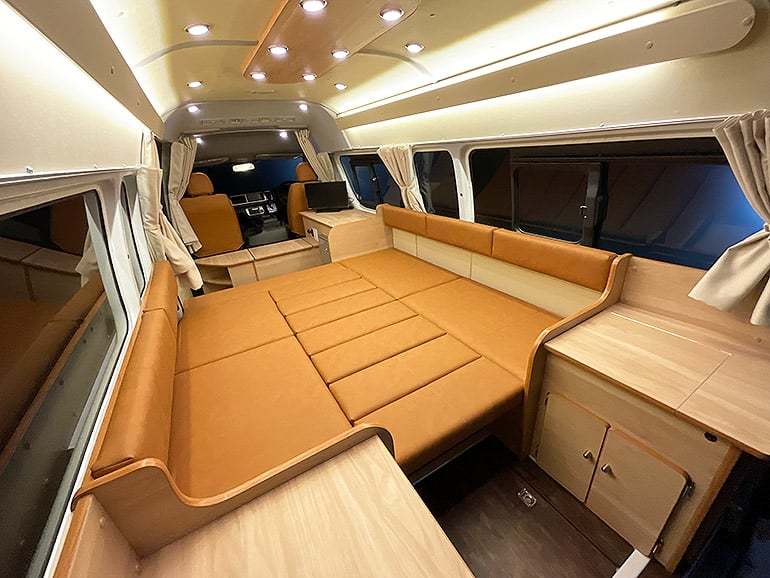 【新型集合】351万円から!やっぱり人気・定番ハイエースのキャンピングカー5選