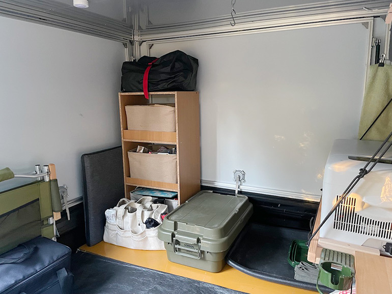 軽トラの荷台に身近なあの家具を置いてみたら利便性が飛躍的にアップした!