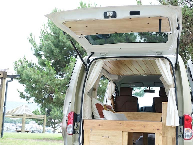 車中泊のベテランが解説！車中泊で十分な睡眠とれてる？快適に眠るために必要な車中泊グッズ10選