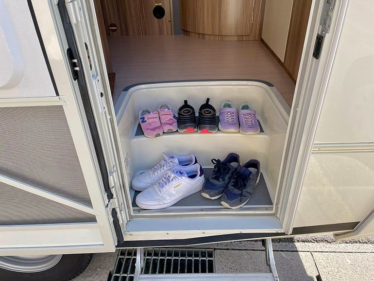 5人家族！週末のキャンピングカー旅に必要な荷物はこんな感じ！