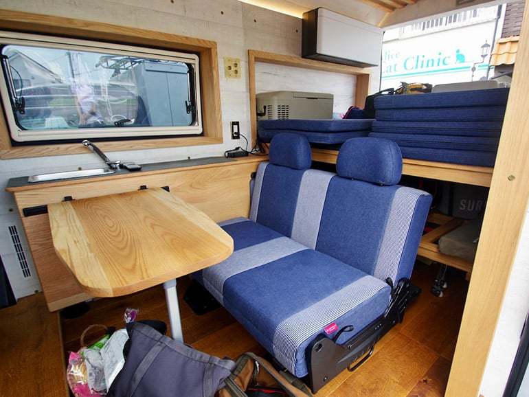 ハイエースより広いバンで旅をした！VANLIFEで体験したリアルな居住感