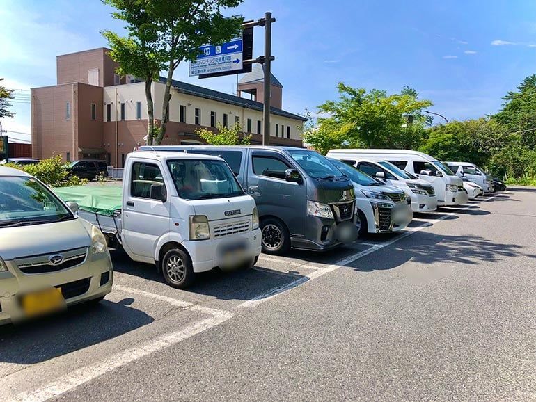 コインパーキングは利用しやすい？！知っておくべき車中泊できる場所と利用時の注意点