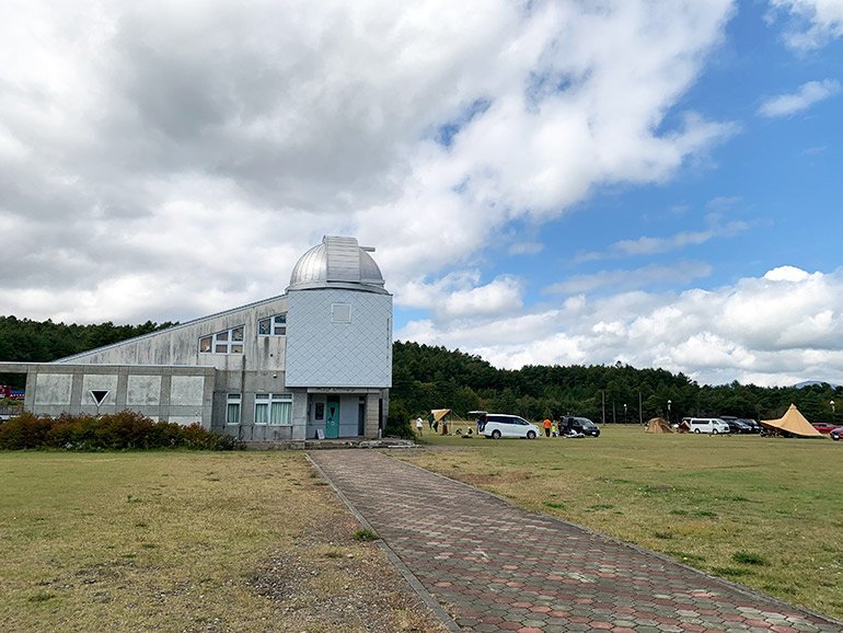 岩手県「岩手焼き走り国際交流村」にある、お風呂に入れるオートキャンプ場のご紹介