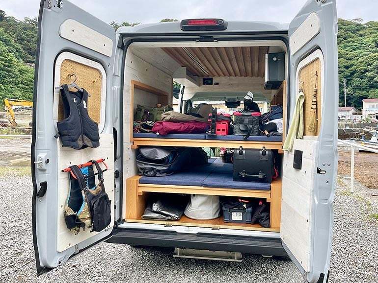 ハイエースより広いバンで旅をした！VANLIFEで体験したリアルな居住感