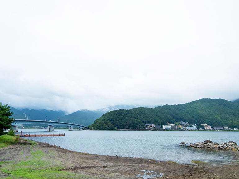 車中泊中の大雨＆大雪！「急な天候悪化」にはどう対応する？