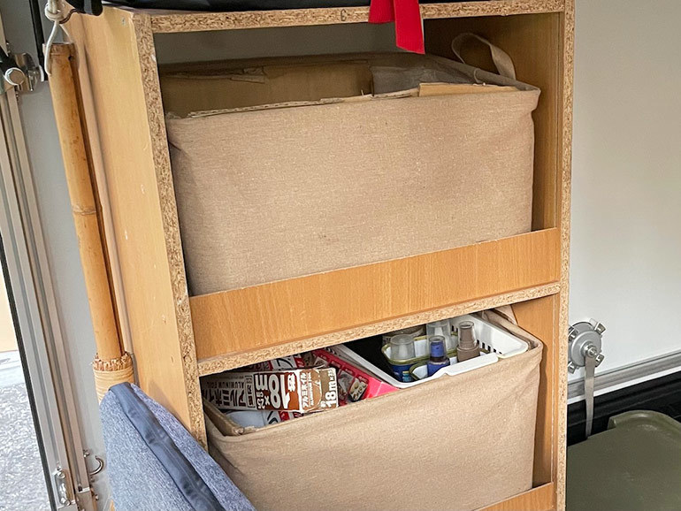 軽トラの荷台に身近なあの家具を置いてみたら利便性が飛躍的にアップした!