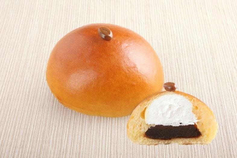 【513BAKERY】5月は「日本全国ご当地パンフェア」を開催!三重県の特産品・松阪牛など、全国各地のご当地食材を使ったパンが大集合!また、5月12日(金)から創業13周年を記念したパン福袋を販売!