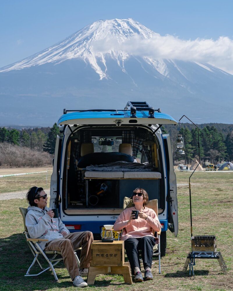 エブリイを”車中泊仕様”にDIY！軽バンでの旅をもっと楽しみたい♪キャンプバンライファー夫婦