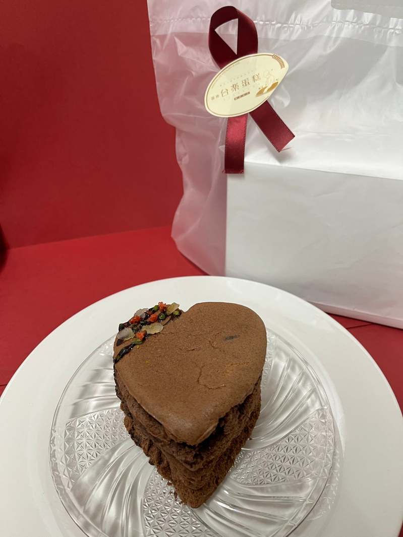 【台湾カステラ×バレンタイン】チョコレート味の台湾カステラをハート型にして期間限定販売！台楽タンガオ東急プラザ銀座店にて発売開始！