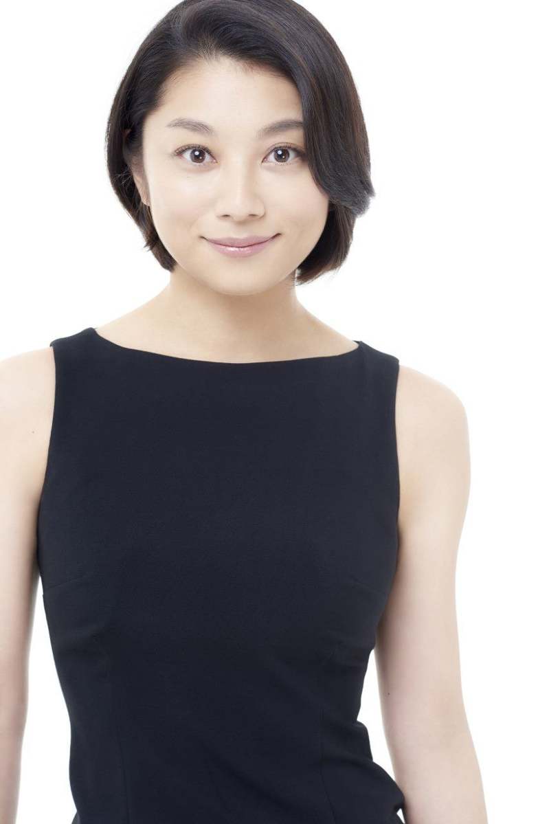 ≪小池栄子さんを起用した牛角TVCM第四弾≫カルビ3連発！からの白飯ドーン！「春の超カルビ祭り」篇