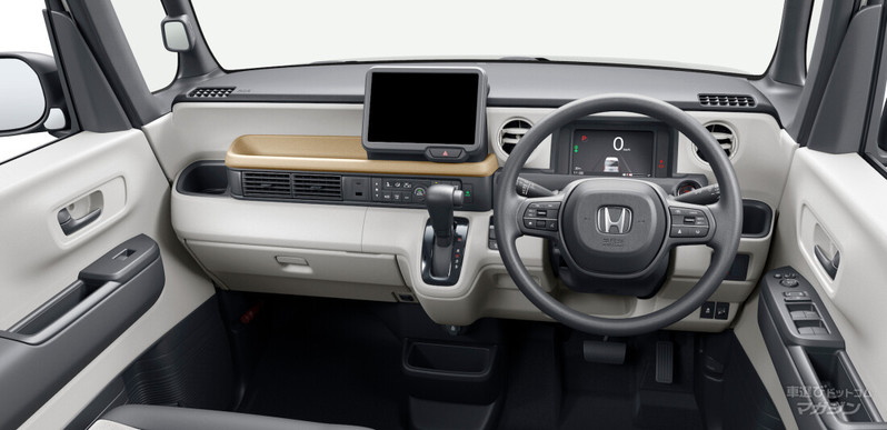 新型となったホンダ N-BOXとN-BOX カスタム。ベストバイはどっち？