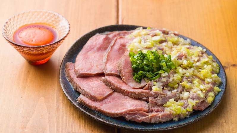メディアで話題の高級牛タン食べ放題店がリニューアルオープン!「10秒炙りネギ塩タン」「牛タン&ハラミユッケ」も食べ放題に『焼肉一心たん助 秋葉原店』が2022年4月4日(火)リニューアルオープン