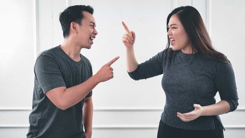 偉そうな人の心理や特徴は?ムカつく相手との上手な付き合い方を解説!