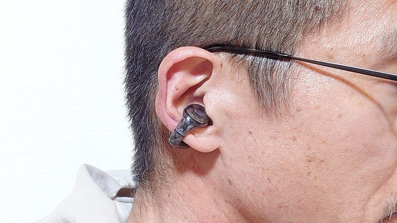 メガネユーザーに語りかけています…Ankerの「イヤーカフ型イヤホン」を試してみるのです…