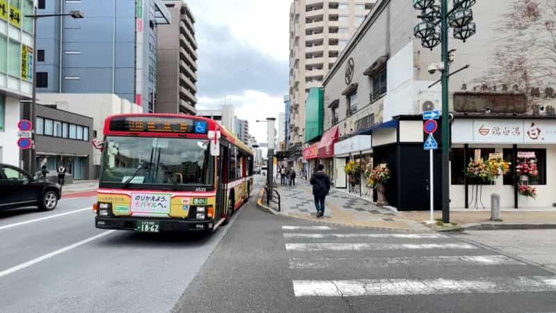 甲州街道沿いに綺麗なラーメン店がオープン｜鶏白湯 白(はく)