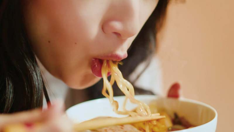 辛ラーメンで本場韓国の味が楽しめる「コリコレ鍋シリーズ」新TVCM