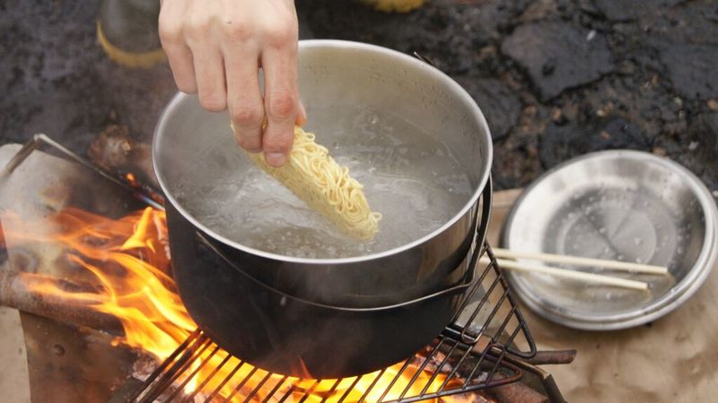 バンドック焚き火ロータスをレビュー!コスパ最強、ソロキャンプに適した軽量焚き火台