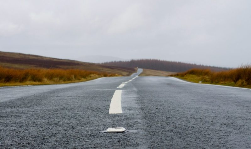 【読めたらスゴイ！】「土瀝青」とは一体何のこと！？道路の舗装などに用いられますが・・・・この漢字を読めますか？