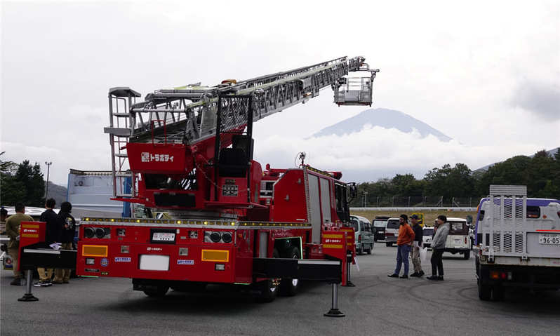 なんなんだ、このイベントは！ 富士スピードウェイで開催された、自美研ミーティング＆商用車ミーティング関東に潜入！