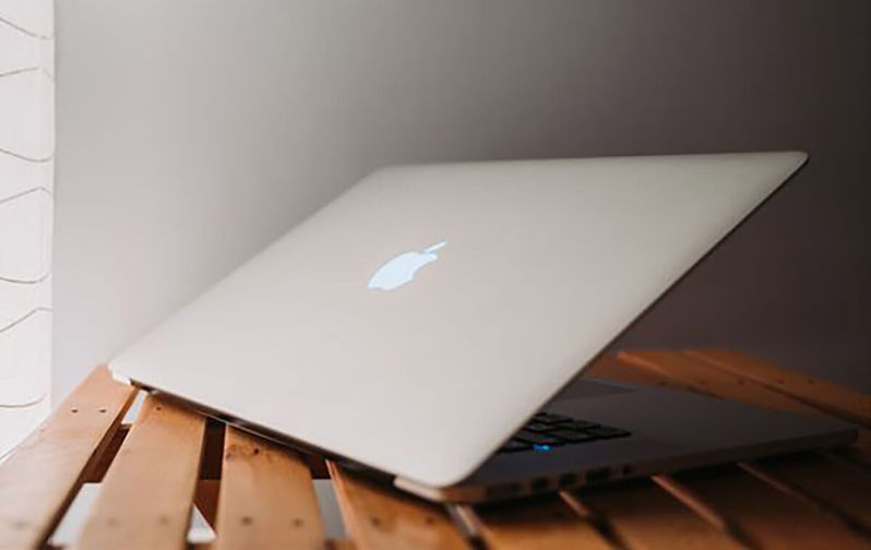 【MacBook Pro/MacBook Air】メモリ増設はできる？料金や方法も解説！