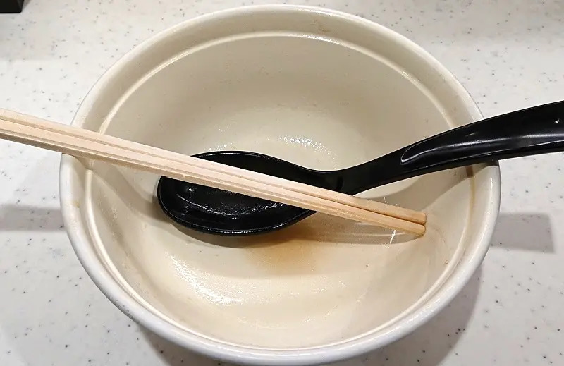 かっぱ寿司と博多だるまがコラボ　王道の「博多とんこつラーメン」を食べてきた