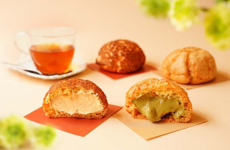 季節のシュークリームが新発売!浅草「お濃茶スイーツ工房」より和紅茶シュークリーム・ほうじ茶シュークリームの新フレーバーが登場。一番茶由来の香りを楽しむ、専門店ならではの味。