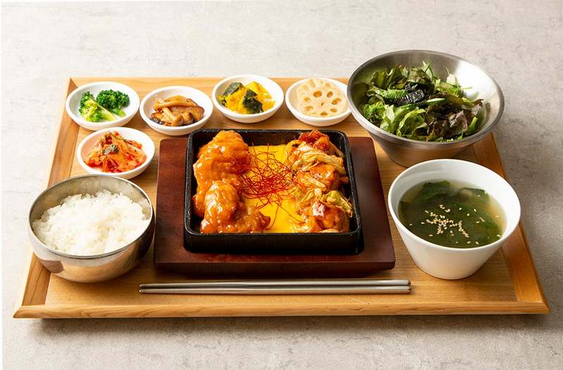 【新業態】ヘルシーさと満足感を兼ね備えた韓国料理専門店『韓食菜美 シクタン』がイオンモール各務原に3月16日(木)新規オープン！全メニューに5種類のキムチ&ナムルとチョレギサラダが付きます！