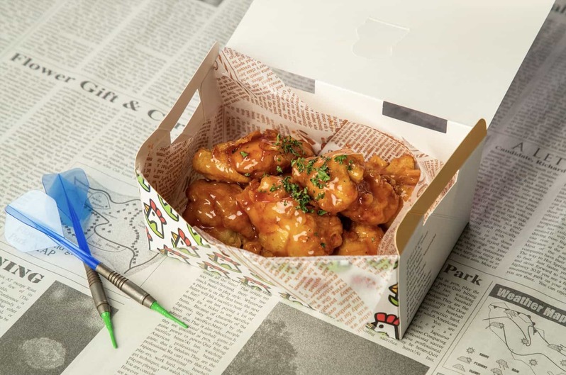 【期間限定コラボ】韓国チキンブランド『CRISPY CHICKEN nʼ TOMATO』とBAGUSのコラボ商品“ダーツめし”登場！3/20（月）から22店舗で提供