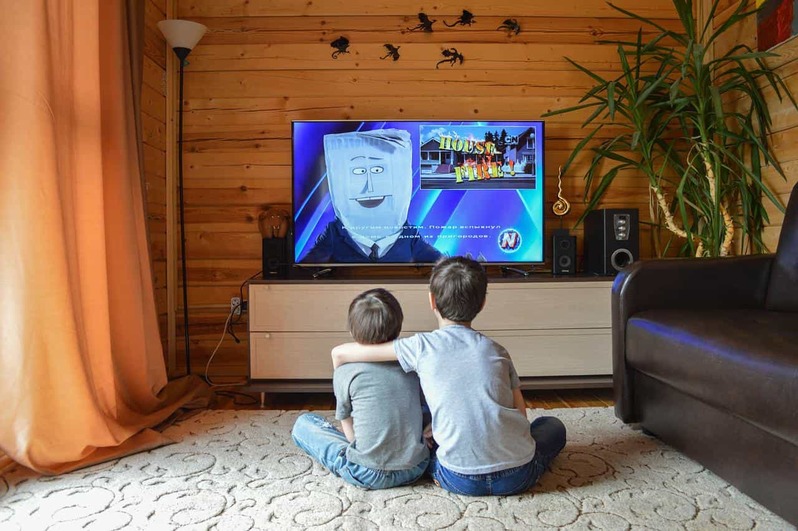 テレビの寿命はどのくらい?こんな症状が出たら買い替えのサイン!
