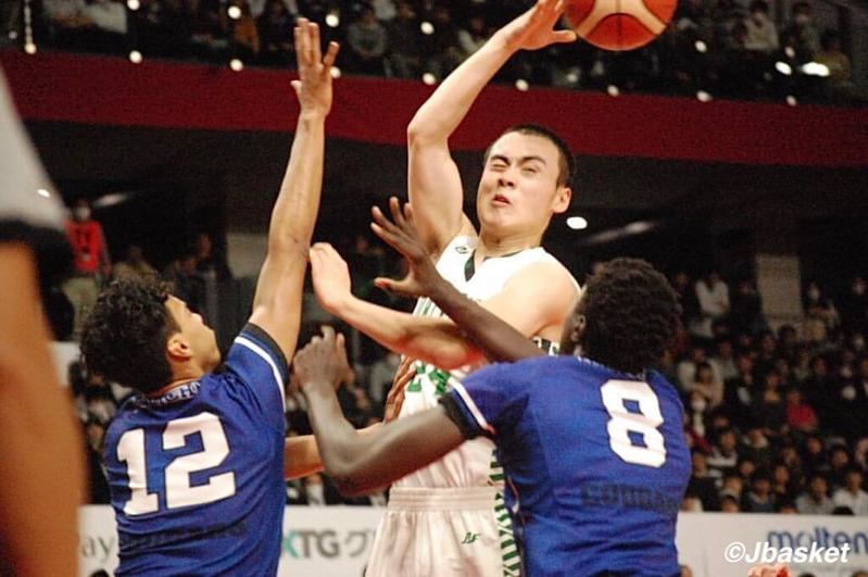 【Bリーグ】松崎裕樹(横浜BC)プロデビュー／Jbasket独占インタビュー「Bリーガーとして初めてのコートで一緒に勇輝がいたのは安心感、大きいものがあった」